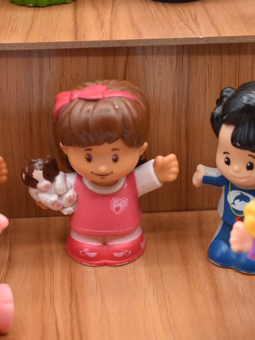 Fisher Price Little People Emma Farm Girl Koby Prince Eric Zookeeper Pilot Robin - Picture 6 of 9